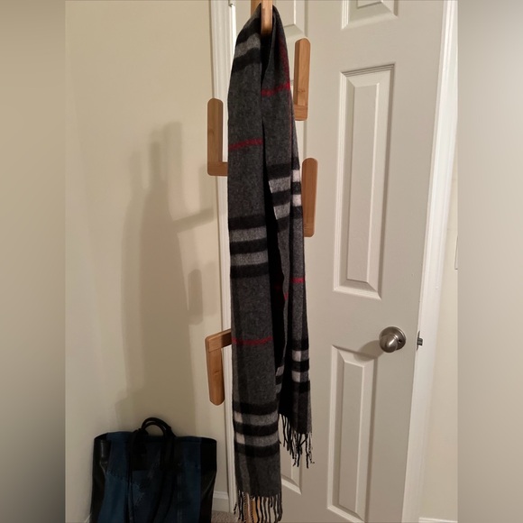Burberry London Check Cashmere Scarf - Picture 3 of 3